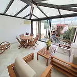 Lägenhet L'echappee Authentique- Maison Centre-ville- Veranda Climatisee-jardin Plaisance-du-Touch