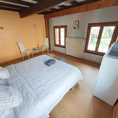 Daire L'echappee Authentique- Maison Centre-ville- Veranda Climatisee-jardin *