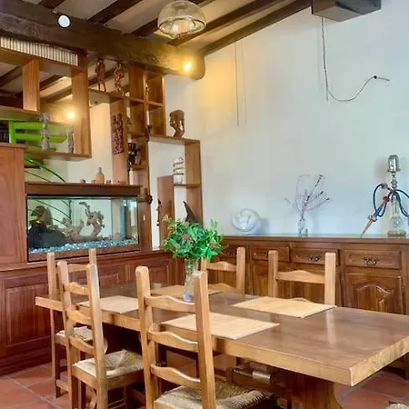 L'echappee Authentique- Maison Centre-ville- Veranda Climatisee-jardin Daire