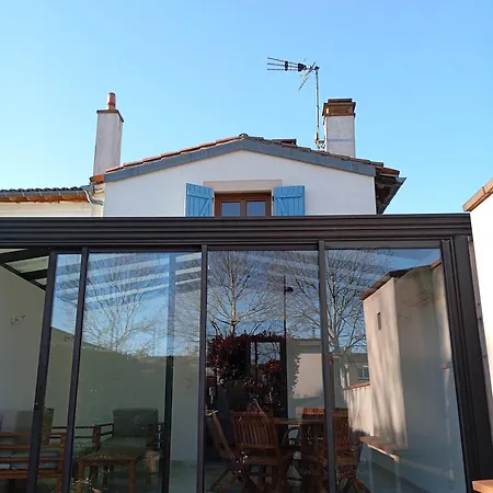 Daire L'echappee Authentique- Maison Centre-ville- Veranda Climatisee-jardin